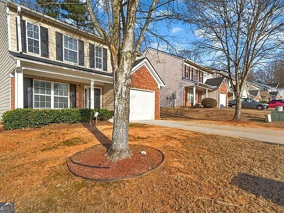 3rd image of 4406 Ravenwood Dr