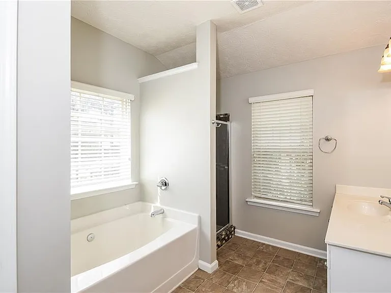 4049 Hill Station Ct — Photo 9