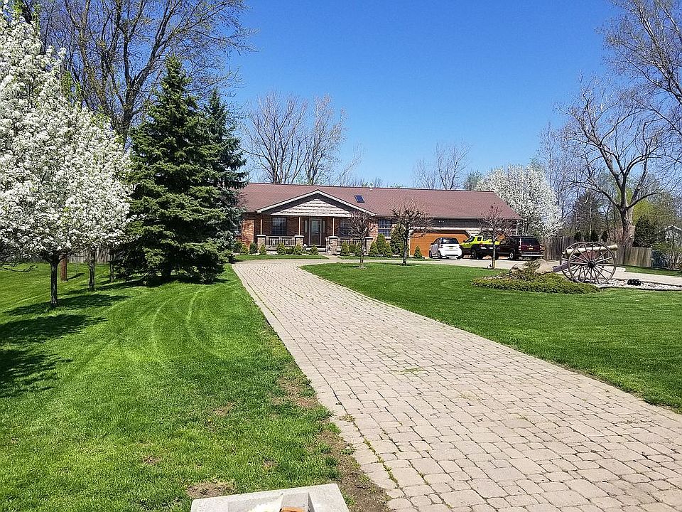 2nd image of 1550 Como Park Blvd