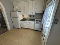 213 Perry St — Photo 8