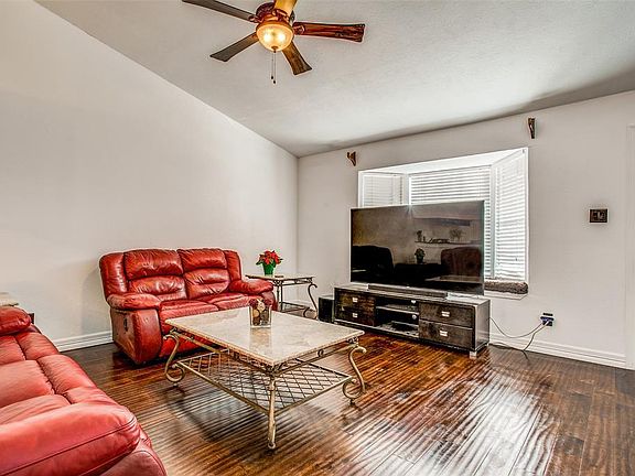 5th image of 4649 Waterway Dr