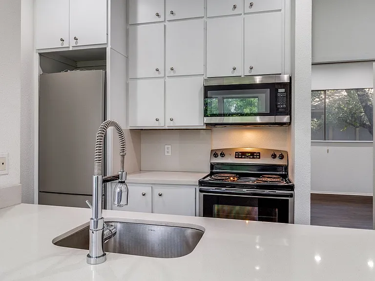 3610 Routh St — Photo 10