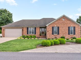 6021 Wainwright Dr, Hopkinsville, KY 42240