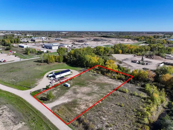 6771 Bullseye Dr SW, Alexandria, MN 56308