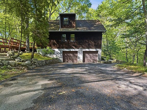 4th image of 8 Upper Shad Road