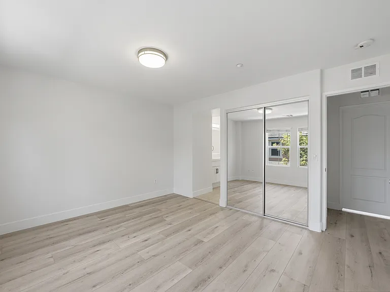 1645 Old Barn Ln — Photo 17