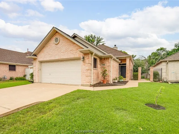 2906 Burning Tree Ct, Bryan, TX 77802
