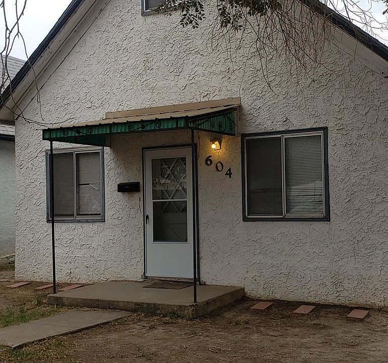 1st image of 604 E 10th St