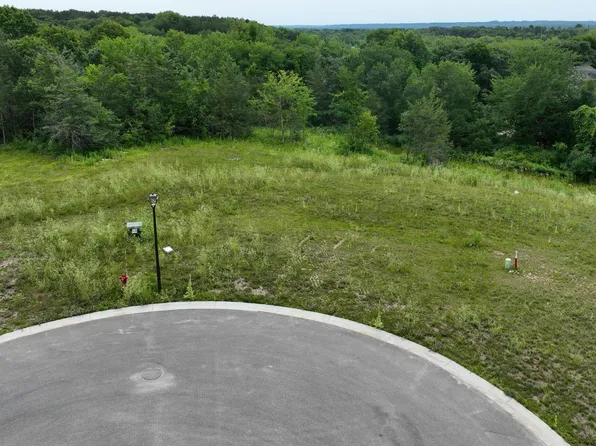 340 Linden Rd, Prescott, WI 54021