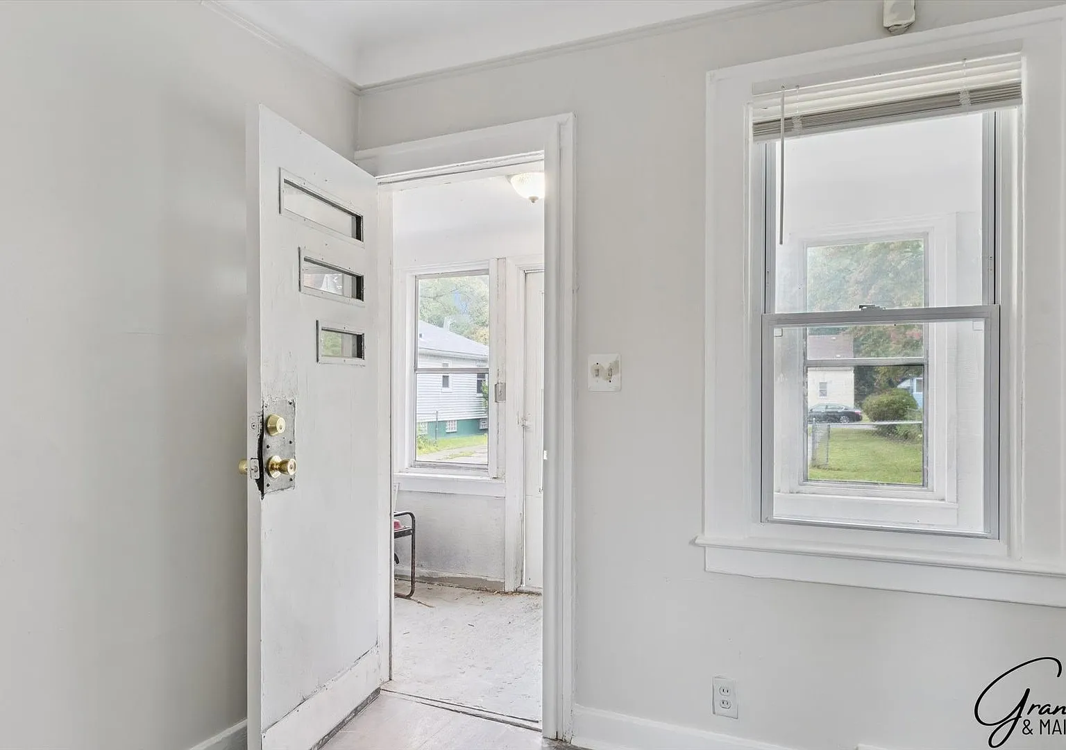 3 Bed Bungelow $1200.00/mo — Photo 2