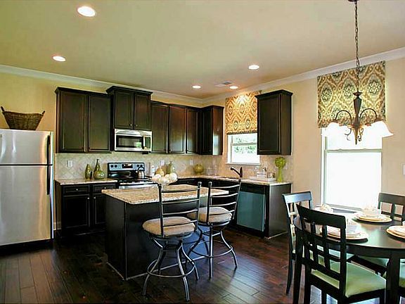5th image of 1072 Park Hollow Ln