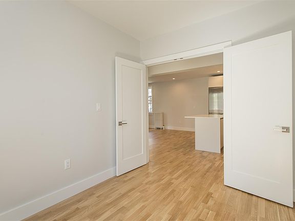 3rd image of 129 Highland Ave APT 3