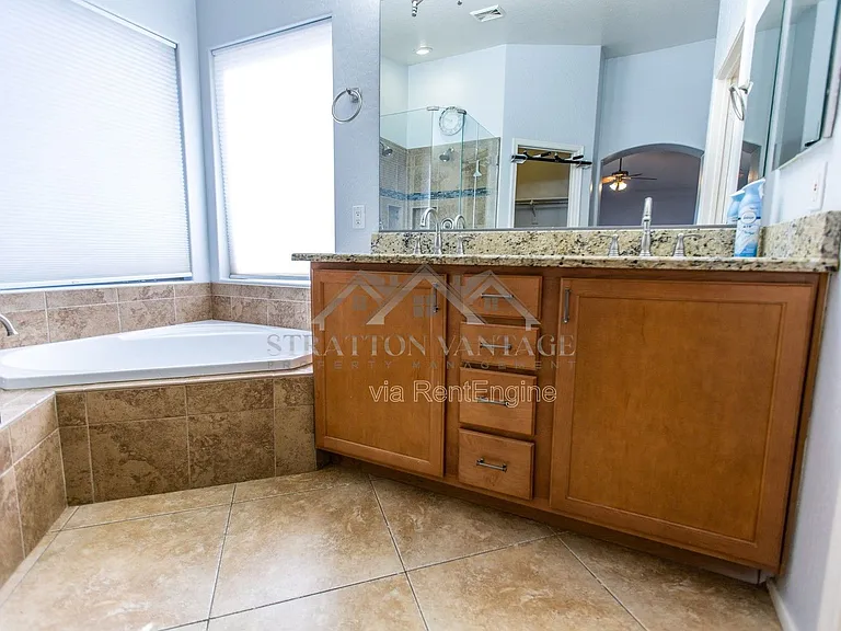 4323 E Ivanhoe St — Photo 44