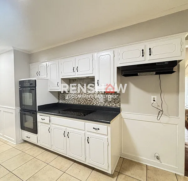 2302 Hawksmoor Pl — Photo 14