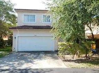 9012 SW 215th St, Cutler Bay, FL 33189
