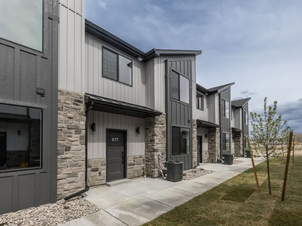 689 S Curlew Dr, Idaho Falls, ID