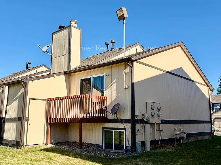 2366 Lexington Village Ln — Photo 13