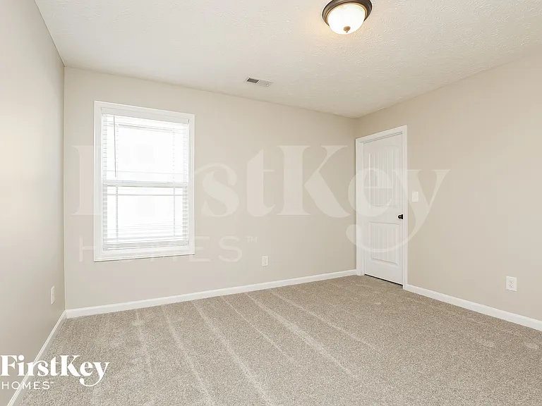 1032 Henry Place Blvd — Photo 13