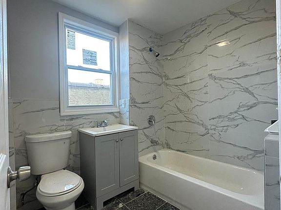 3rd image of 232 N 18th St #1