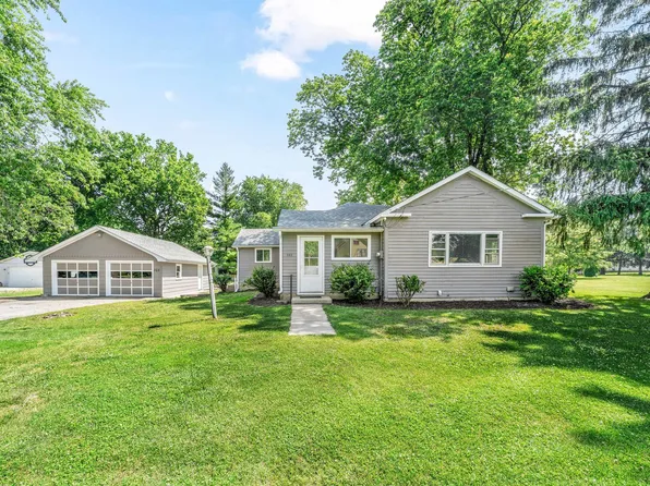 303 N Church St, Millington, IL 60537