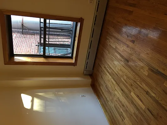 Rented by Peter Meskouris LREB | media 28