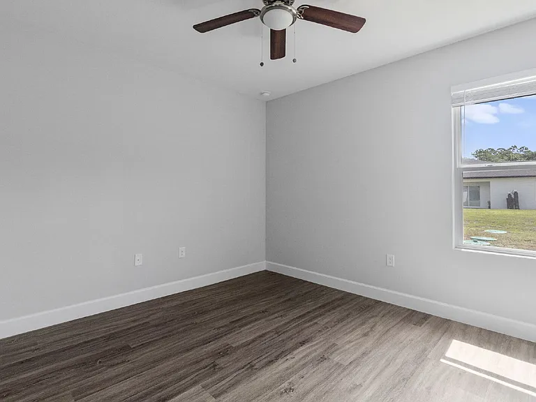 2226 Hilton St — Photo 15