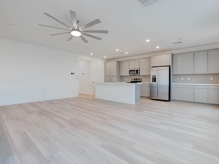 3302 Viola Hills Ave — Photo 2
