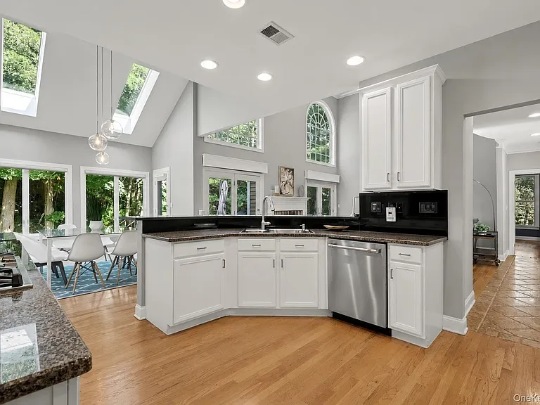 49 Miller Cir — Photo 8