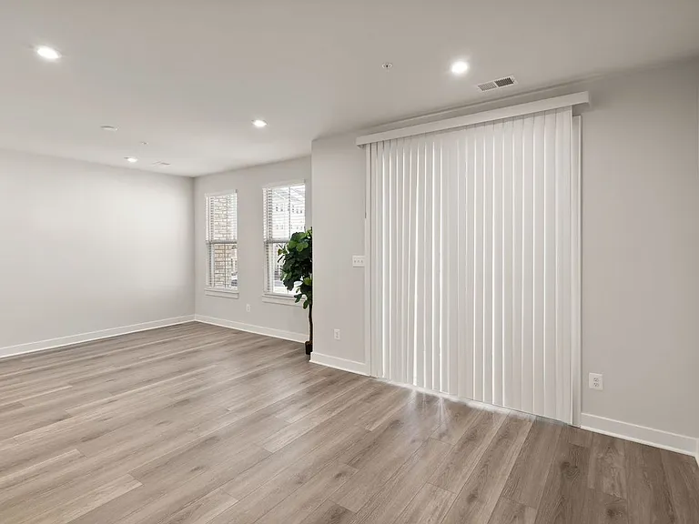 42564 Invergordon Ter — Photo 14