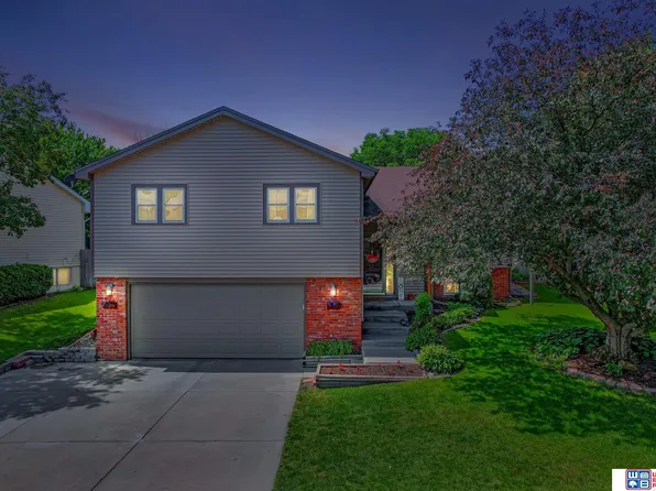 5321 NW 6th St, Lincoln, NE 68521