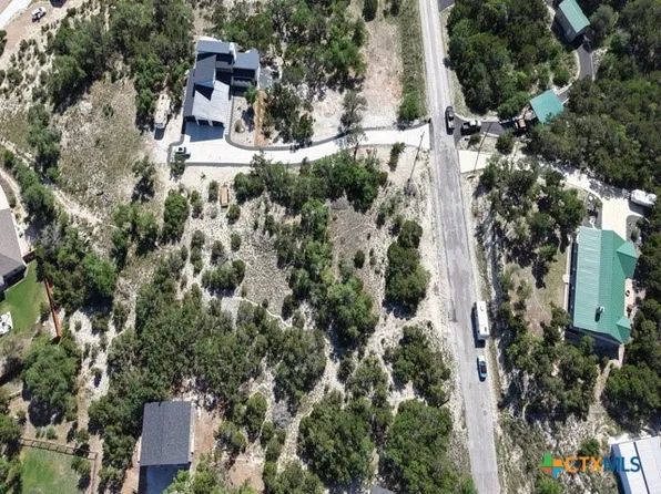 562 Prairie Tea Ln, Canyon Lake, TX 78133