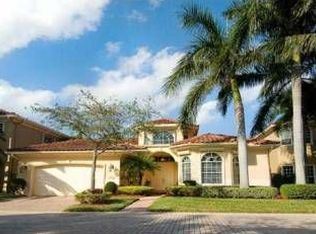 979 Captiva Dr, Hollywood, FL 33019