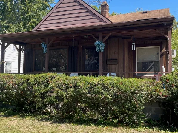 5570 Farmbrook St, Detroit, MI 48224