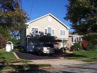 5th image of 32 Tidewater Ave