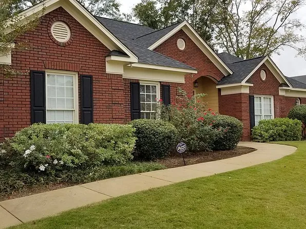 1402 Fall Branch Dr, Phenix City, AL 36867