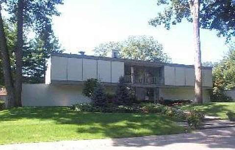 1st image of 1567 N Hollywood Dr