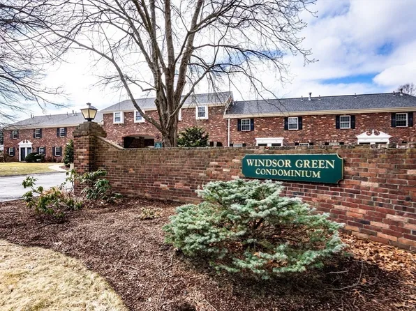 301 Windsor Dr #301, Framingham, MA 01701