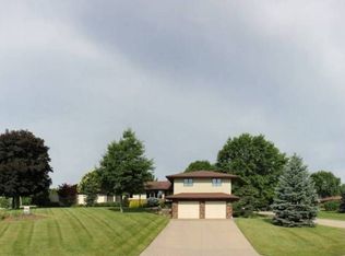 1001 Terrace Ln, Morrison, IL 61270