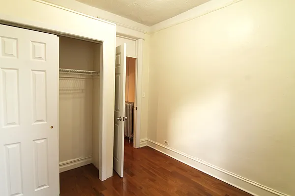 Rented by New York Realty Minimax Inc | media 6