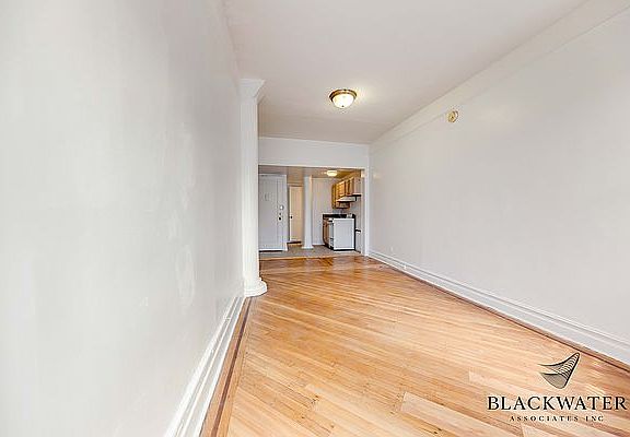 5th image of 936 W End Ave APT B4