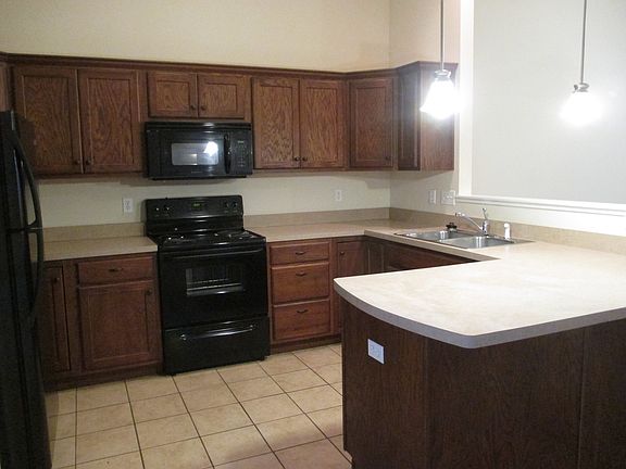 3rd image of 2440 Fox Sparrow Ct