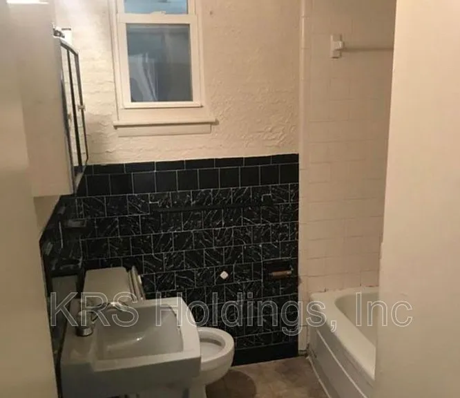 4916 Bark Ln — Photo 3