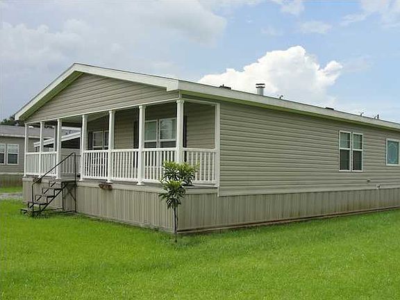 2nd image of 119 River Woods Dr