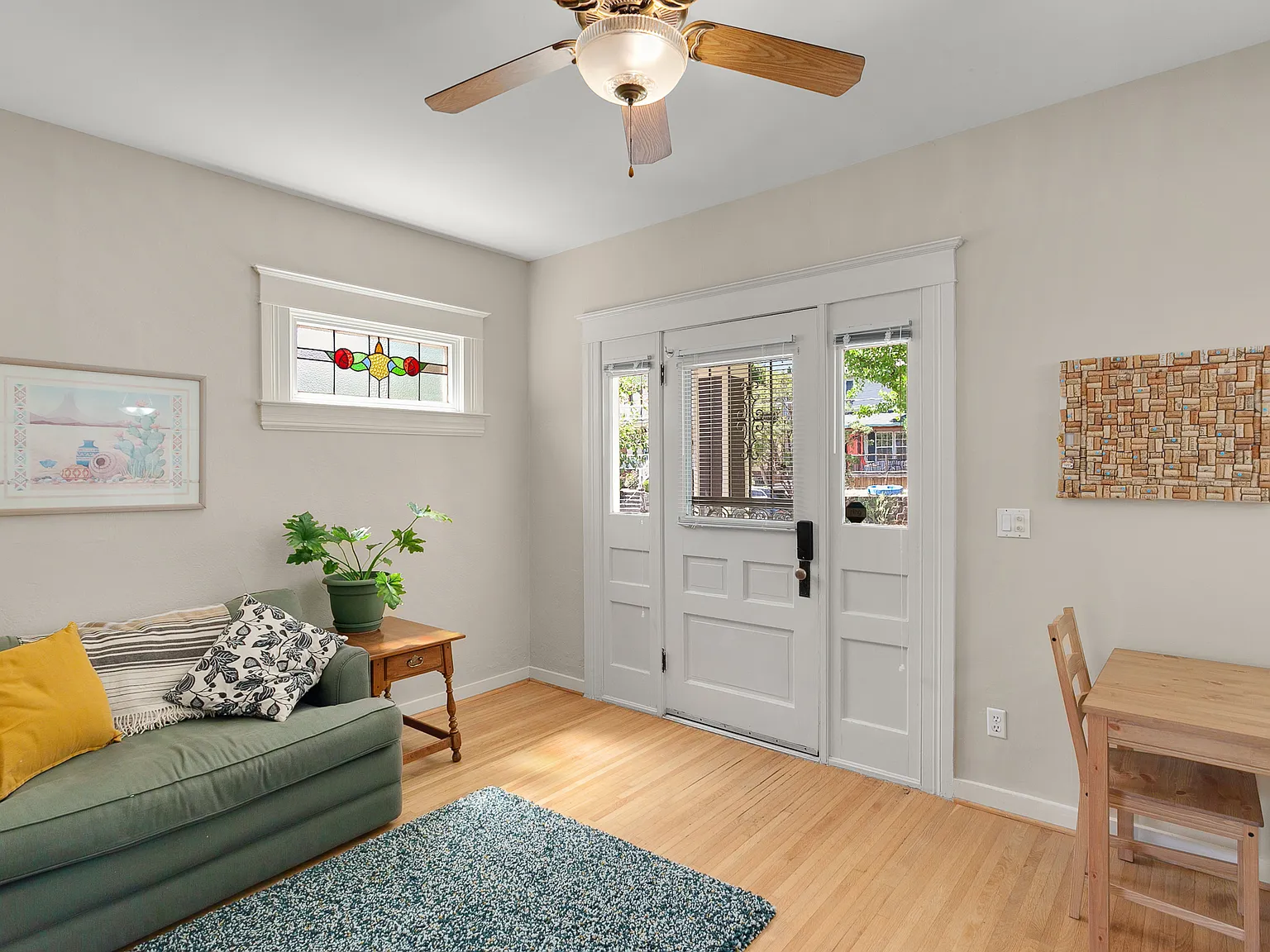 2 bed, 700 sqft, $2,000 — Photo 3