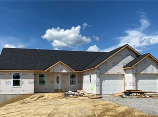 10217 Vineyard Ct, Saint Joseph, MO 64505