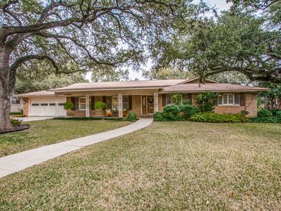 327 Royal Oaks Dr, San Antonio, TX, 78209