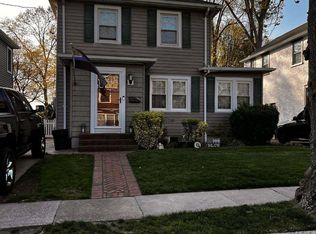 138 Geranium Ave, Floral Park, NY 11001