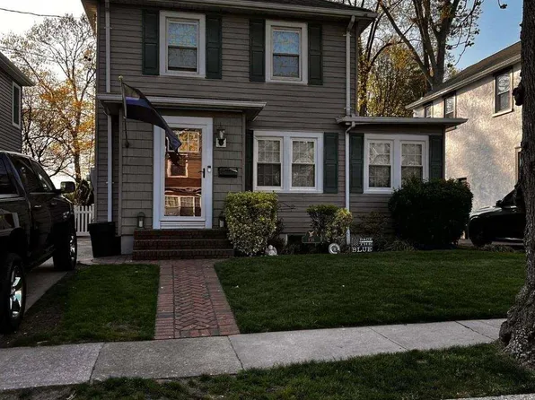 138 Geranium Avenue, Floral Park, NY 11001