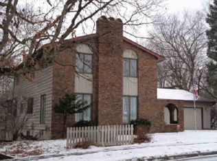 2385 N Longwood Dr, Decatur, IL 62526