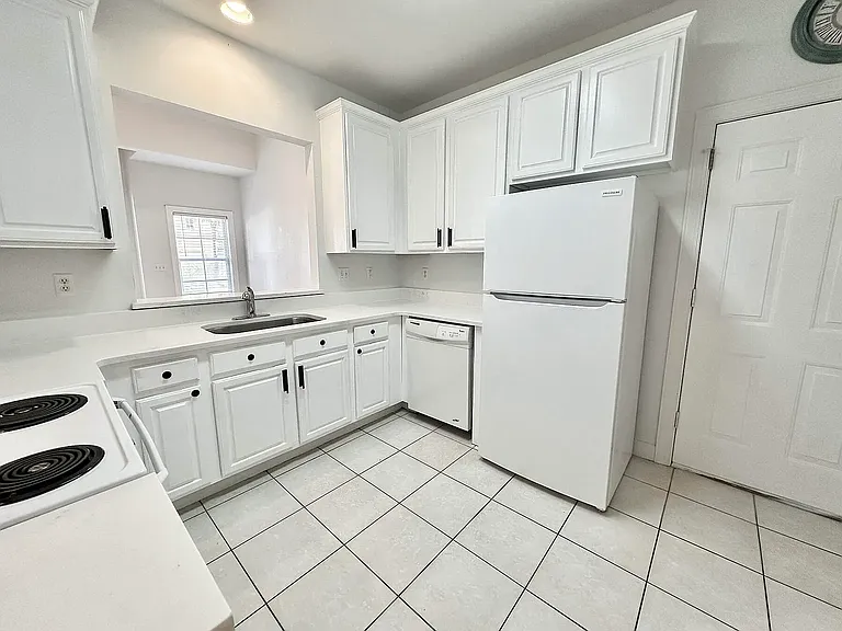 108 Mantero Way — Photo 10